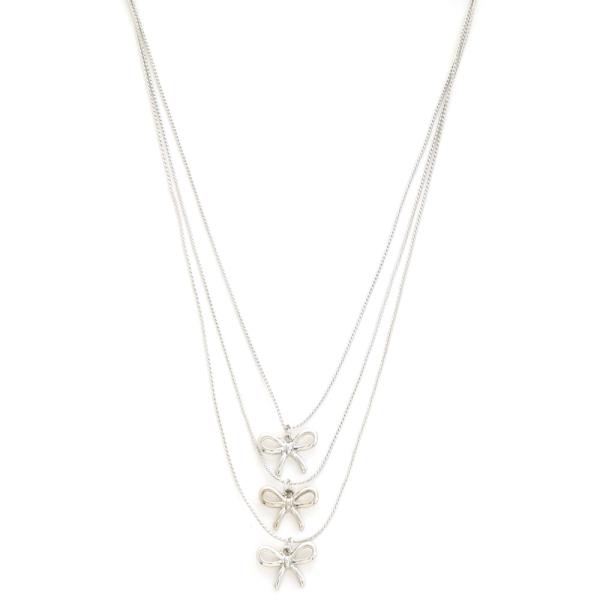 TRIPLE BOW LAYERED METAL NECKLACE