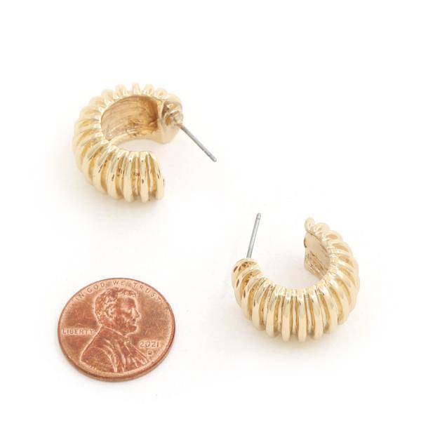 SODAJO LINED METAL GOLD DIPPED EARRING