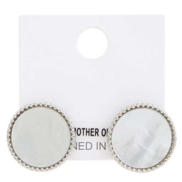 MOTHER OF PEARL ROUND EARRING