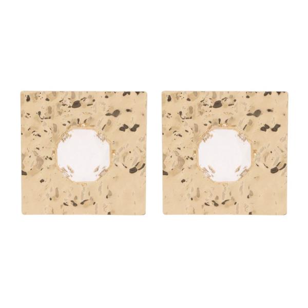 HAMMERED SQUARE STONE POST EARRING