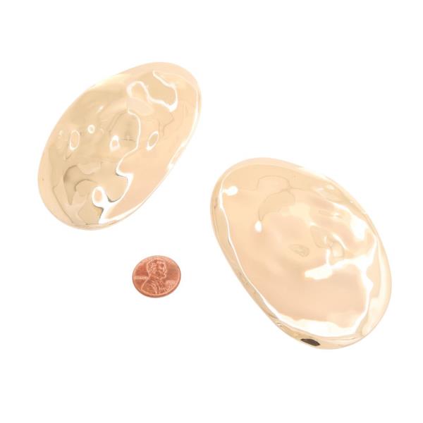 METAL OVAL POST EARRING