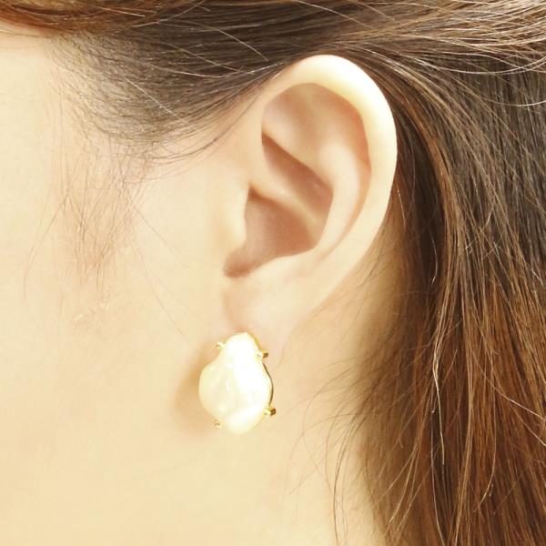 14K GOLD DIPPED STUDDED BAROOUE PEARL POST EARRING