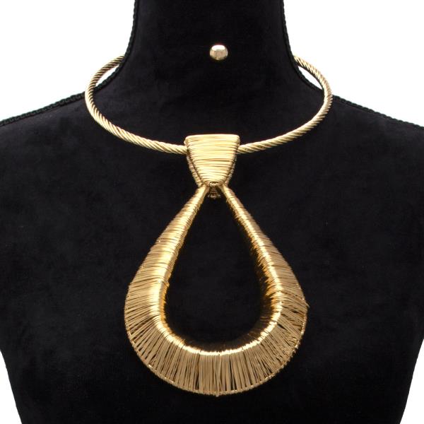 OVERSIZE TEARDROP WIRED METAL NECKLACE