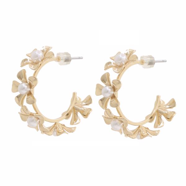 SODAJO GOLD DIPPED BRASS METAL FLOWER C HOOP EARRING