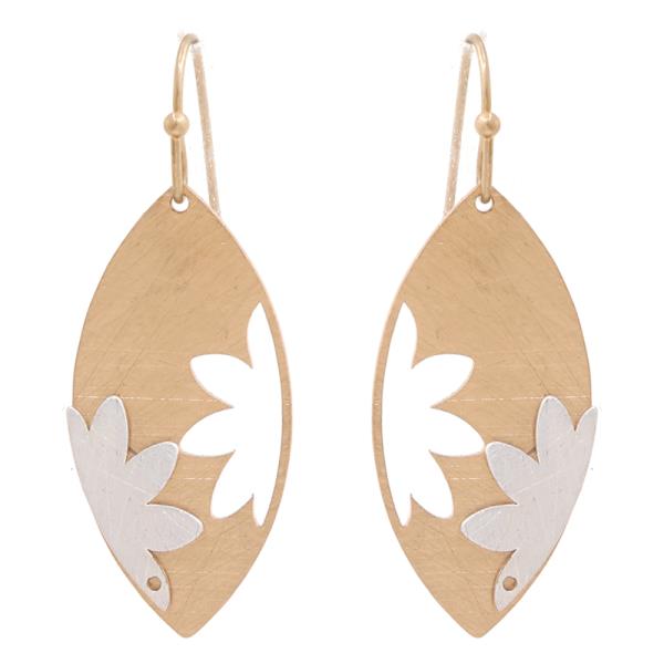 OVAL LEAF DESIGN HOOK EARRING