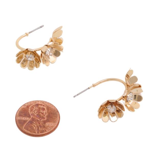 SODAJO GOLD DIPPED FLOWER C HOOP EARRING