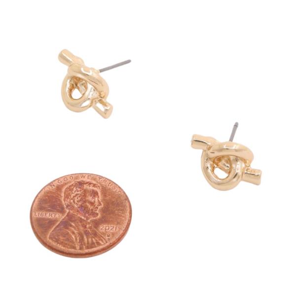 SODAJO GOLD DIPPED KNOT STUD EARRING