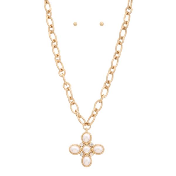 METAL PEARL CROSS PENDANT NECKLACE