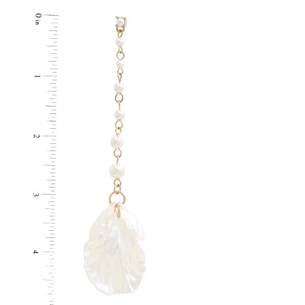 PETAL PEARL BEAD DANGLE EARRING