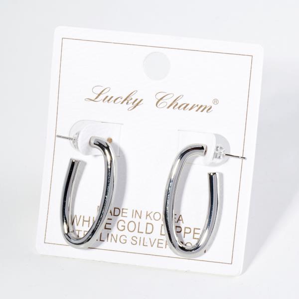 GOLD DIPPED METAL OVAL HOOP EARRING