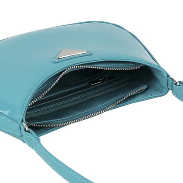 CURVED GLOSSY CHIC SHOULDER BAG