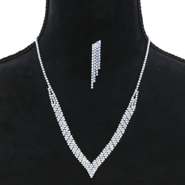 V SHAPE RHINESTONE NECKLACE