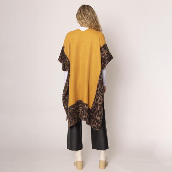 LEOPARD BORDER COZY KIMONO