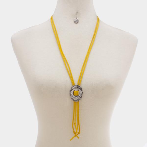 WESTERN STYLE CONCHO SUEDE LAYERED NECKLACE