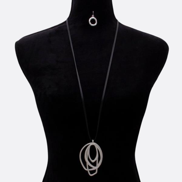 ABSTRACT PENDANT METAL NECKLACE