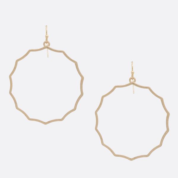 METAL ROUND DANGLE EARRING