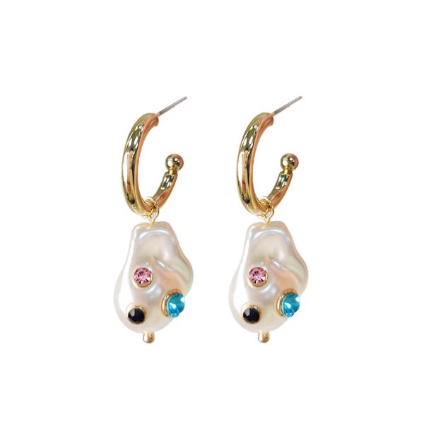 STONE BAROQUE PEARL HOOP EARRING