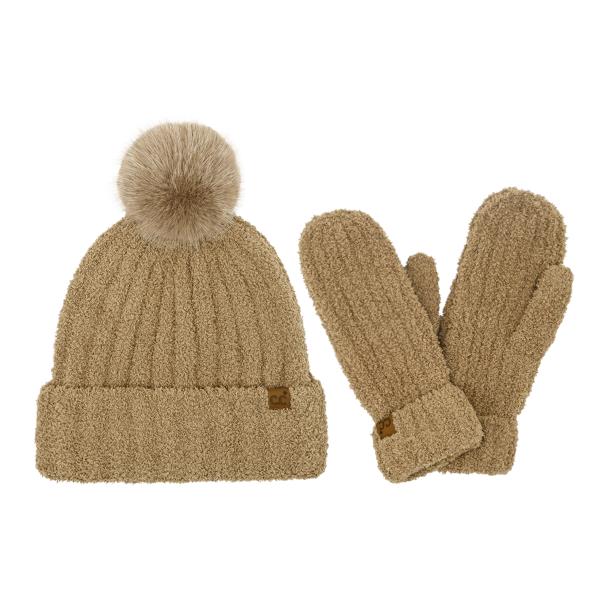 CC COZY YARN HAT & MITTEN SET