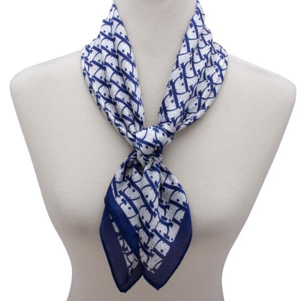 SATIN SIGNATURE PRINT NECK SCARF