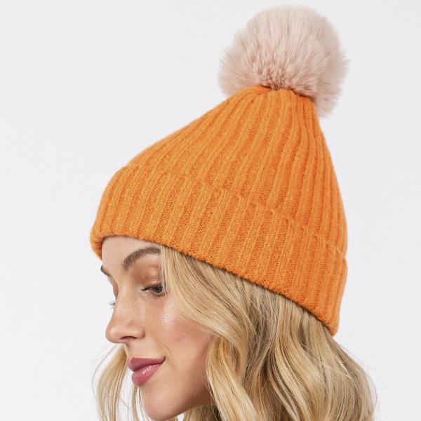 SOLID COLOR POM POM TWO TONE BEANIE