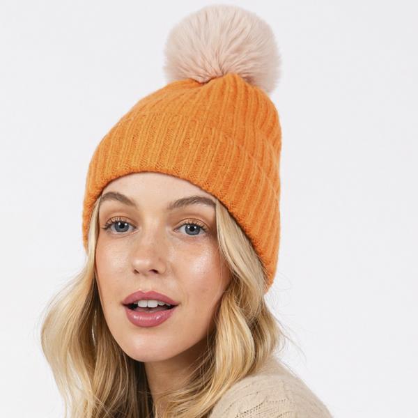 SOLID COLOR POM POM TWO TONE BEANIE