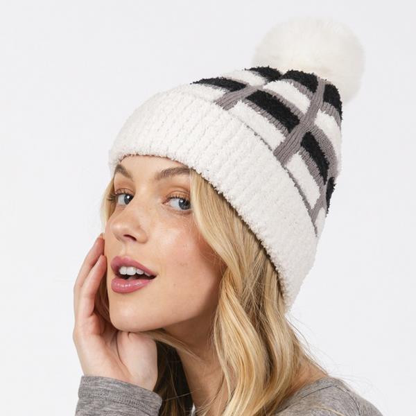 COZY COLOR BLOCKED POM POM BEANIE