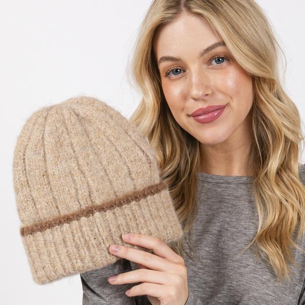 TWO TONE LINE DETAIL BEANIE