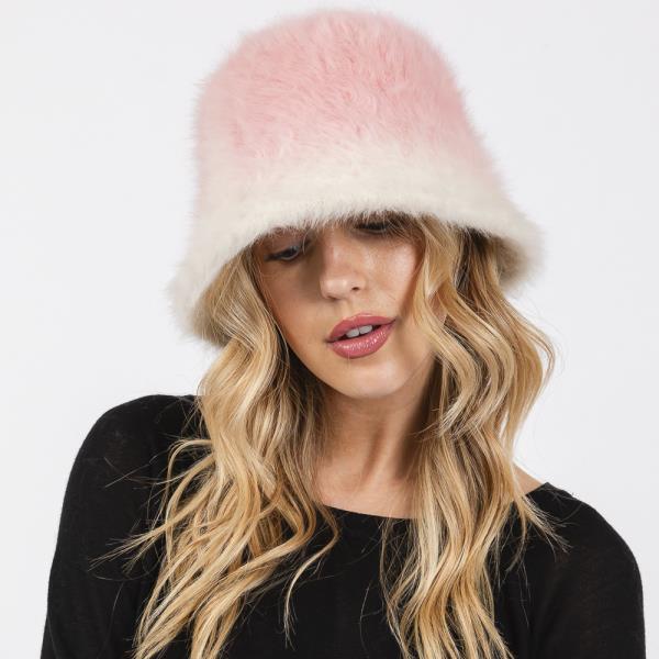 GRADIENT COLOR FUZZY BUCKET HAT