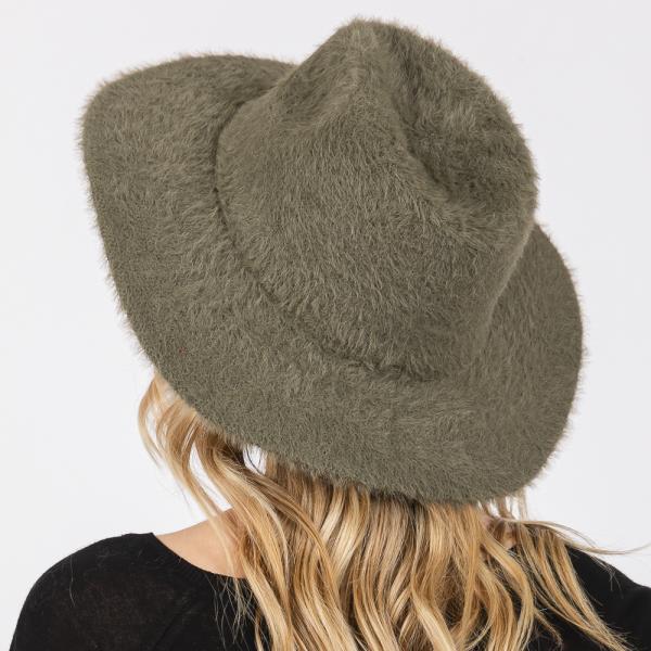 FUZZY FEDORA HAT