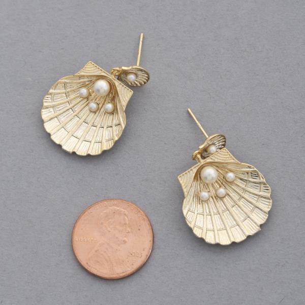 SODAJO SEASHELL PEARL BEAD METAL GOLD DIPPED DANGLE EARRING