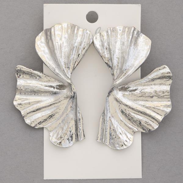 RUFFLE METAL EARRING