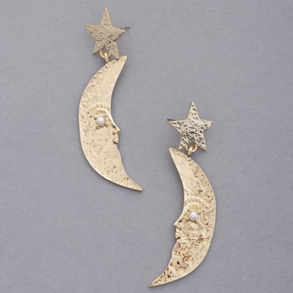 HAMMERED METAL STAR MOON DANGLE EARRING