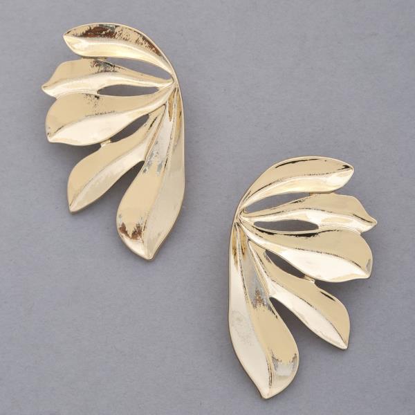 LEAF SHAPE METAL EARRING