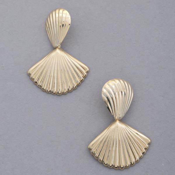 TEARDROP FAN METAL DANGLE EARRING