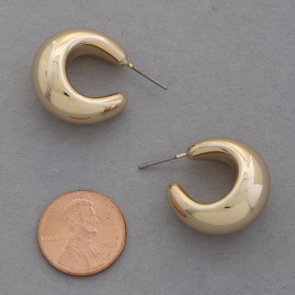 PUFFY HOOP METAL EARRING