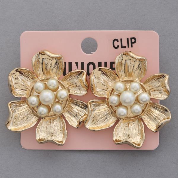 CHUNKY FLOWER PEARL BEAD METAL CLIP EARRING