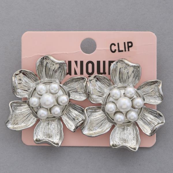 CHUNKY FLOWER PEARL BEAD METAL CLIP EARRING