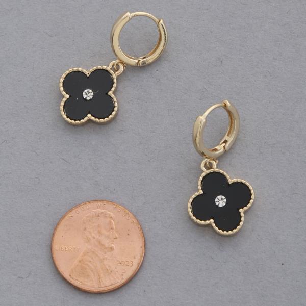 CLOVER CHARM HUGGIE EARRING