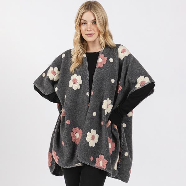 FLEECE FLOWER DETAILED KIMONO