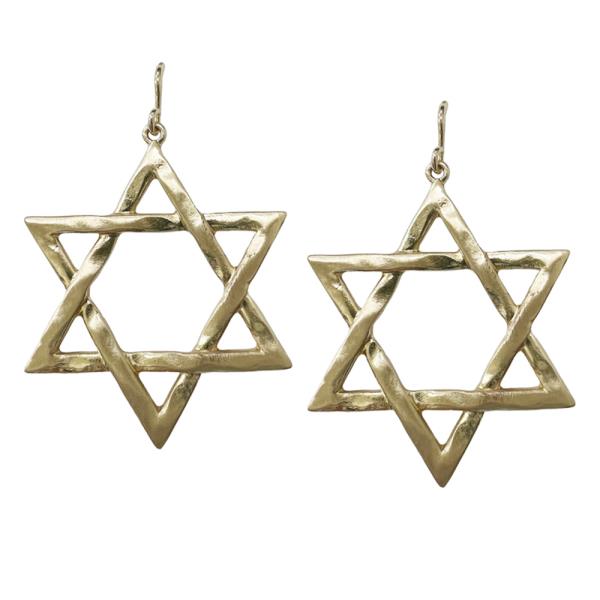 METAL STAR DANGLE EARRING