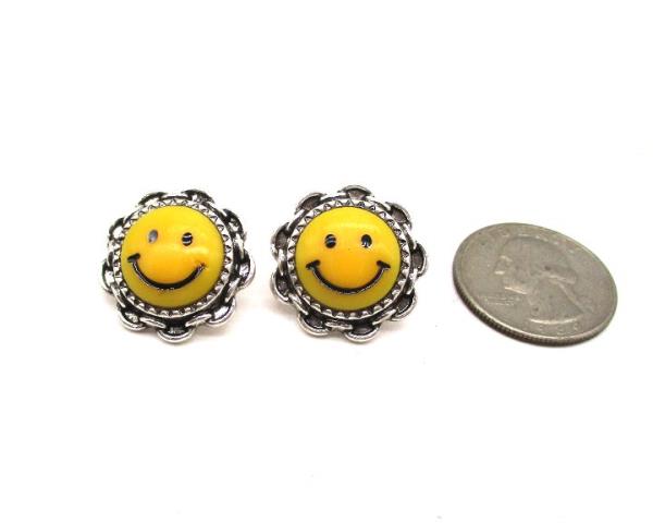 WESTERN STYLE HAPPY FACE EARRING