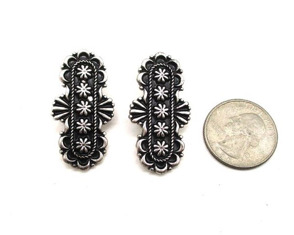 WESTERN STYLE EARRING