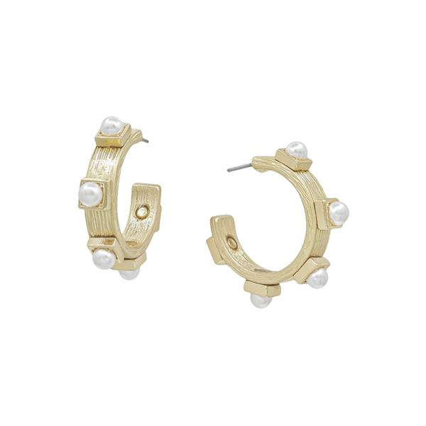 PEARL SQUARE AC HOOP EARRING