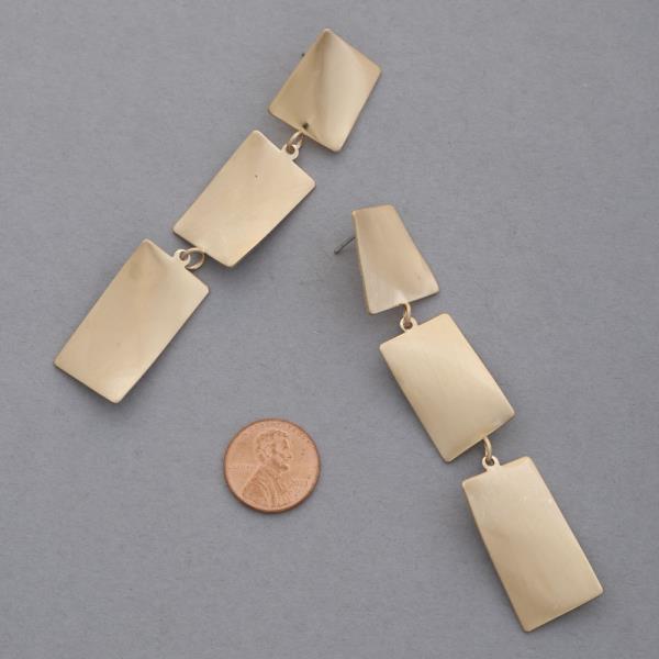 TRIPLE RECTANGLE METAL EARRING