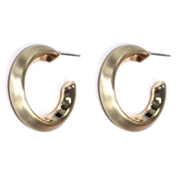 METAL PUFFY HOOP EARRING