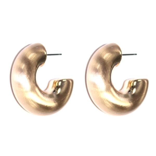 METAL PUFFY HOOP EARRING