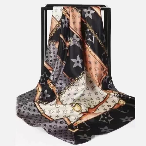 HORSE BRIDLE STAR FLOWER SATIN NECK SCARF