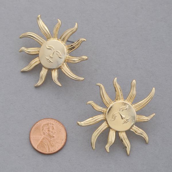 SUN METAL EARRING