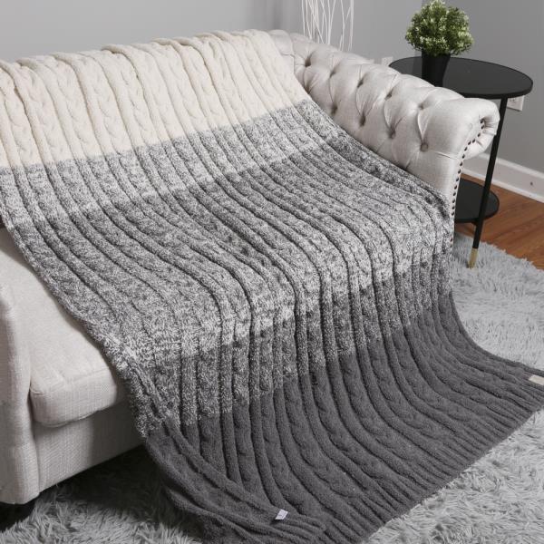 COLOR-GRADIENT KNIT THROW BLANKET