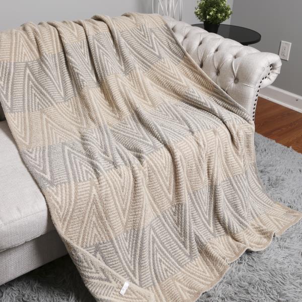 CHEVRON THROW BLANKET